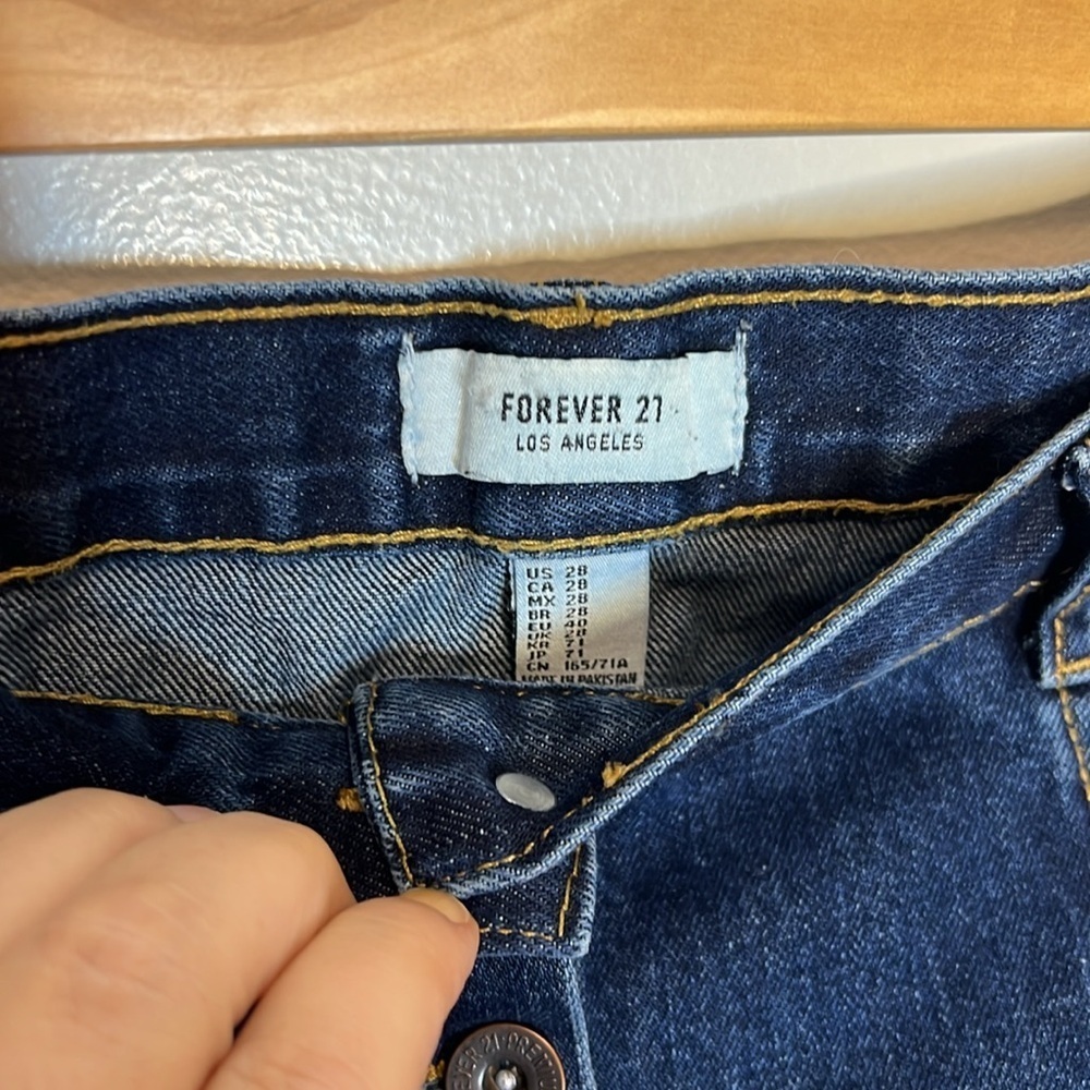 Forever 21 Denim Button-Front Skirt EUC Like New! - Picture 6 of 9